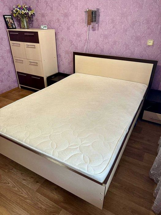 Продам ліжно Двоспальне 140 на 200 см м.Вараш + матрац, можна окремо!