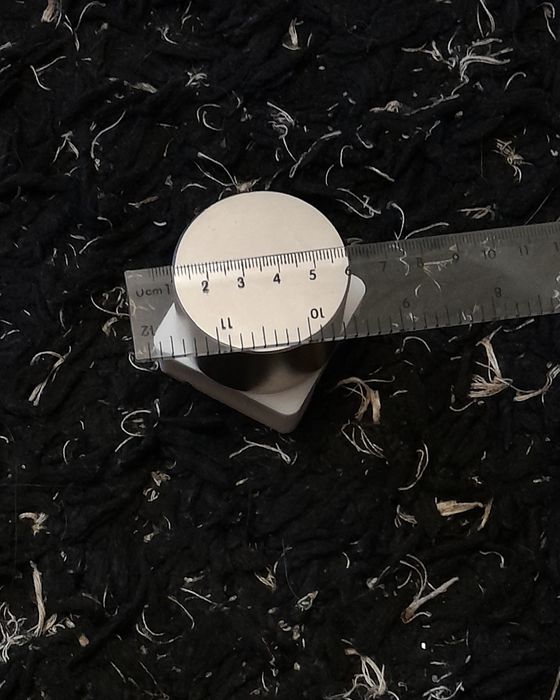 Неодимовий магніт