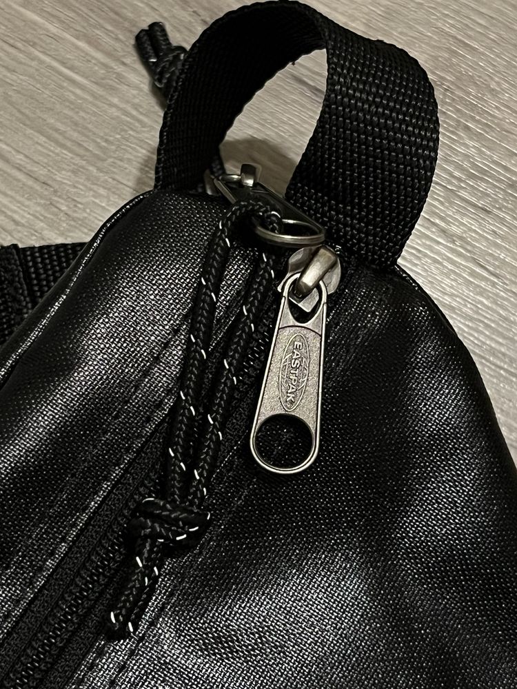Сумка-бананка Eastpak