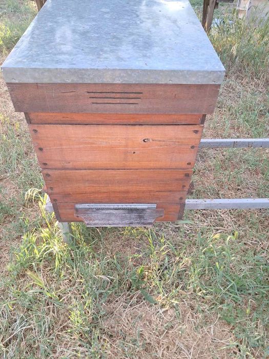 Продам 10-ти рамочные улья в количестве 10 шт.