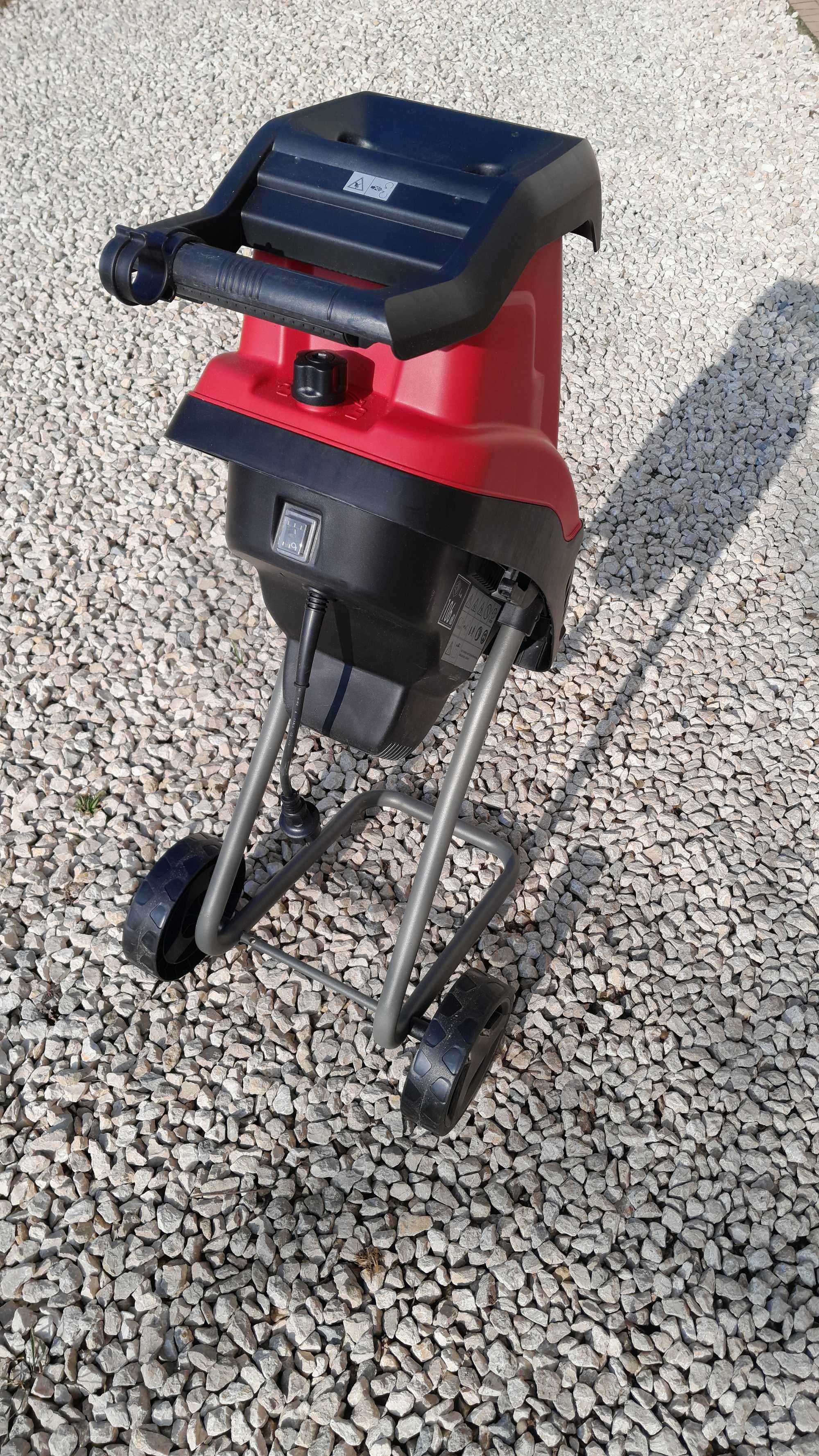 Elektryczny rozdrabniacz do gałęzi Einhell GC-KS 2540
