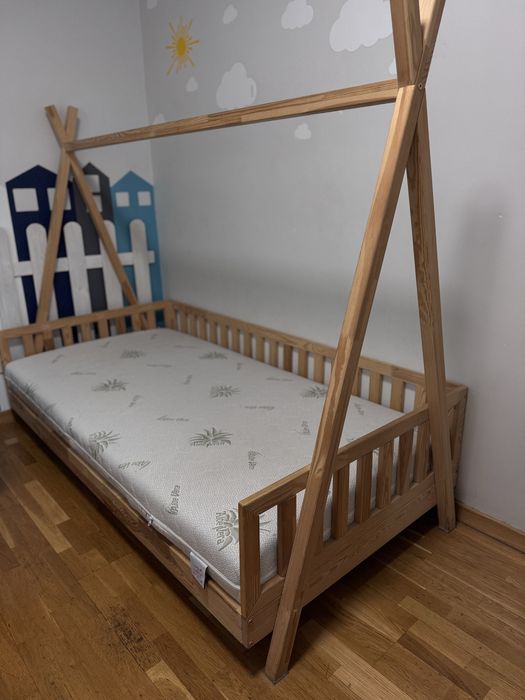 Łóżko LULETTO tipi z barierką i materacem FDM