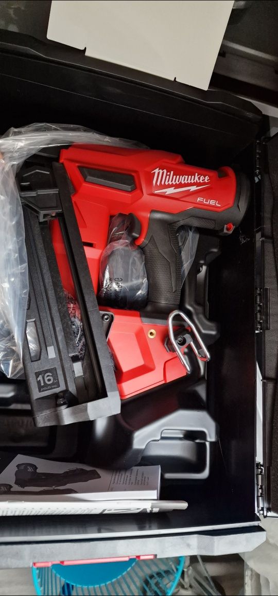 Milwaukee m18 gwozdziarka NOWA NIE UZYWANA