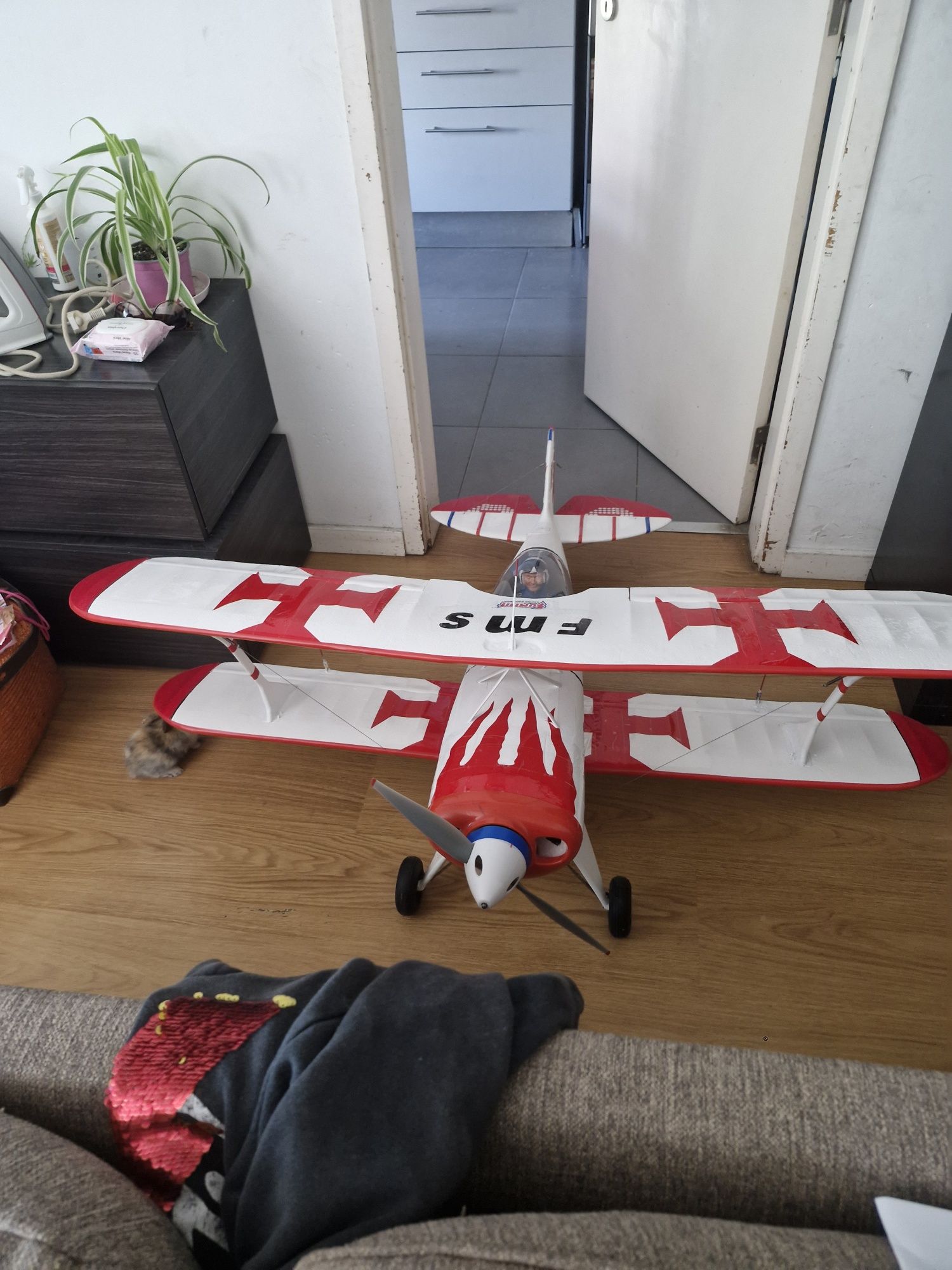 avião e radio futaba