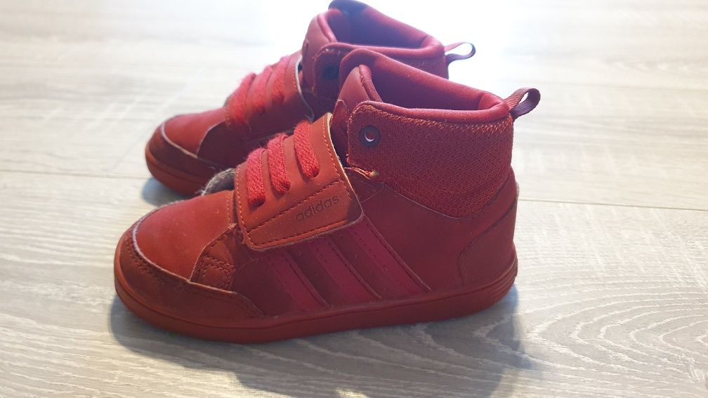 Buty sportowe firmy Adidas rozmiar 25