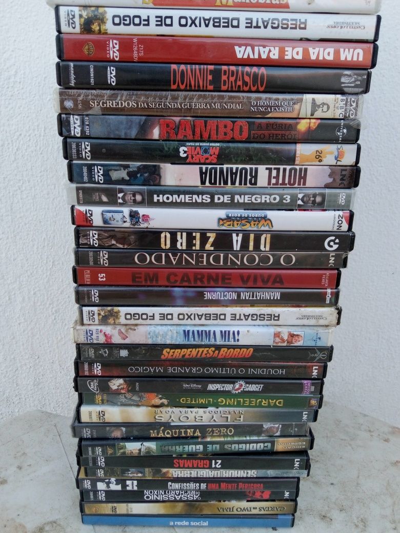 30 DVDs incluindo