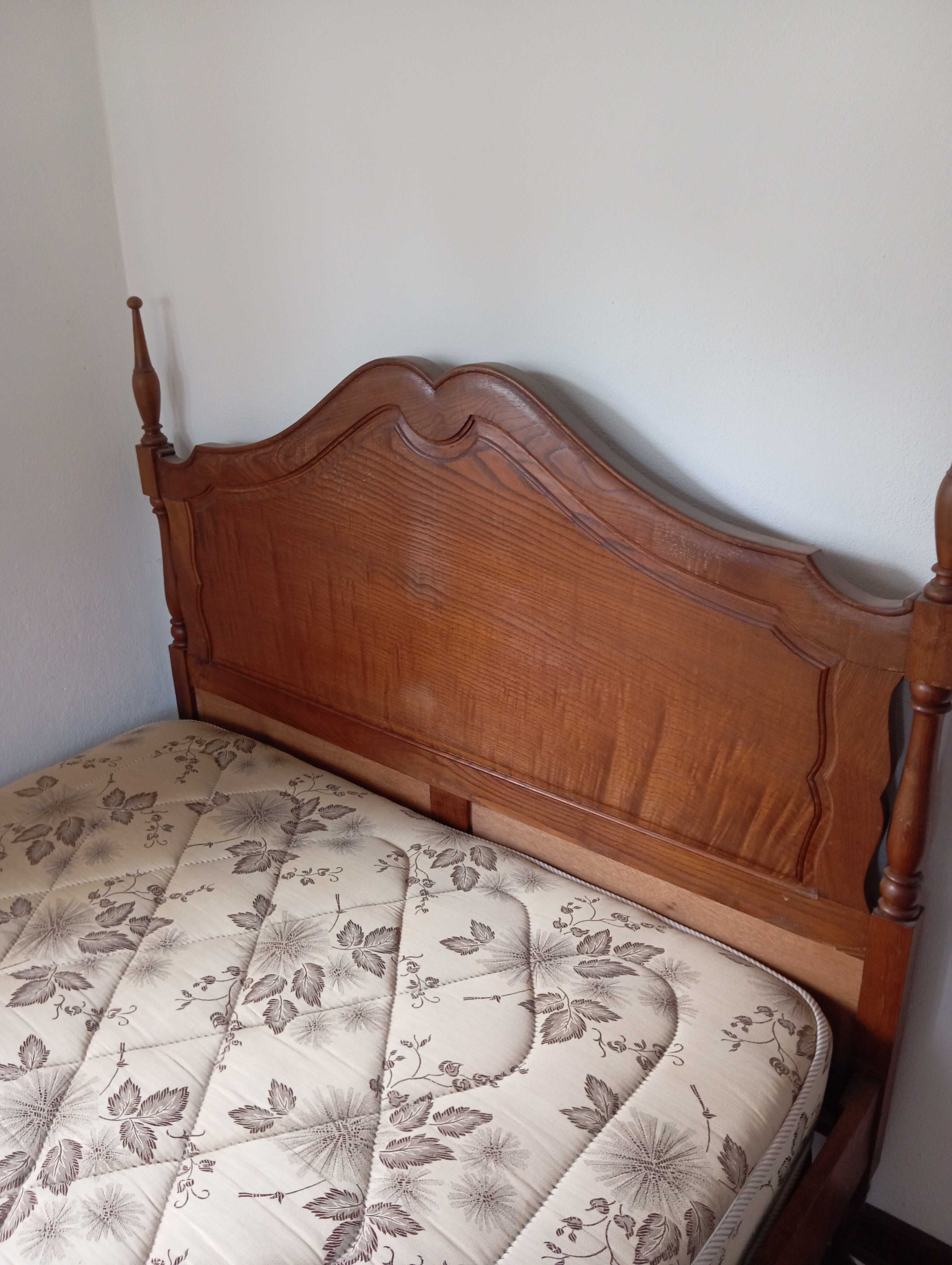 Cama de casal + colchão