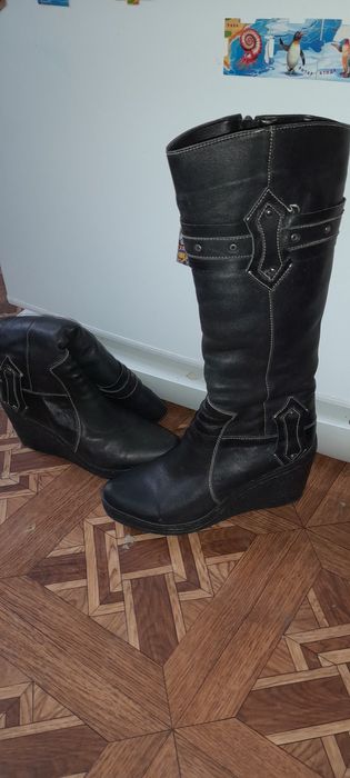 Сапоги женские кожаные.