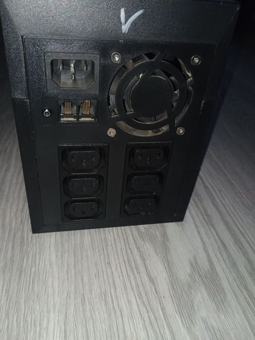 Безперебійник eaton 5e 1100 va