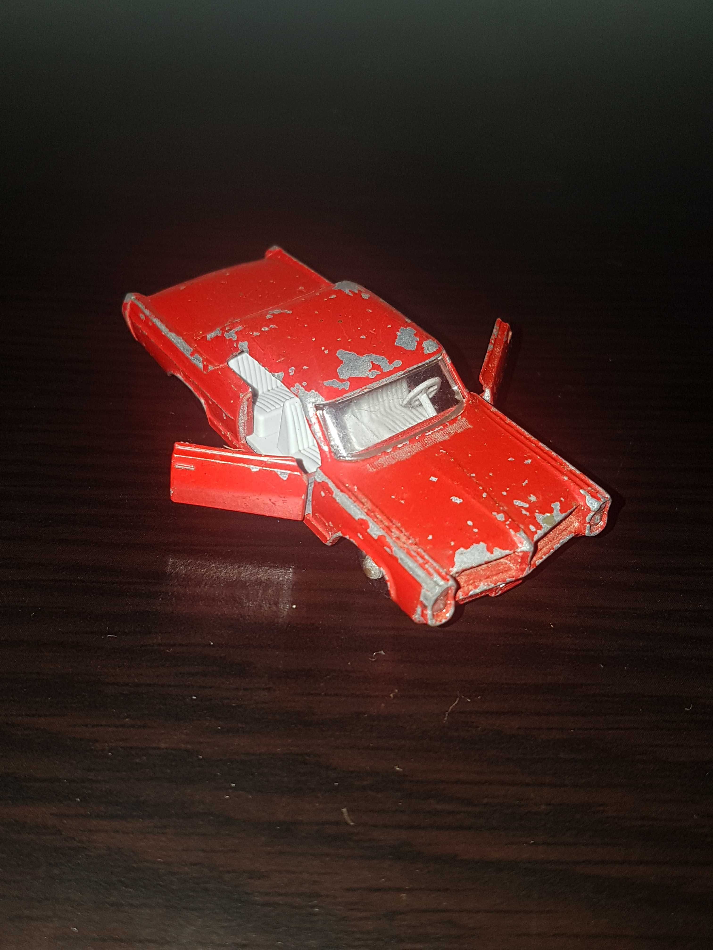 Miniatura Matchbox Pontiac GP Sports Coupé Nr 22