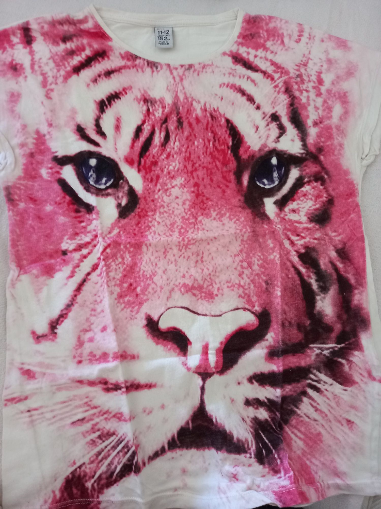 T shirt com tigre rosa