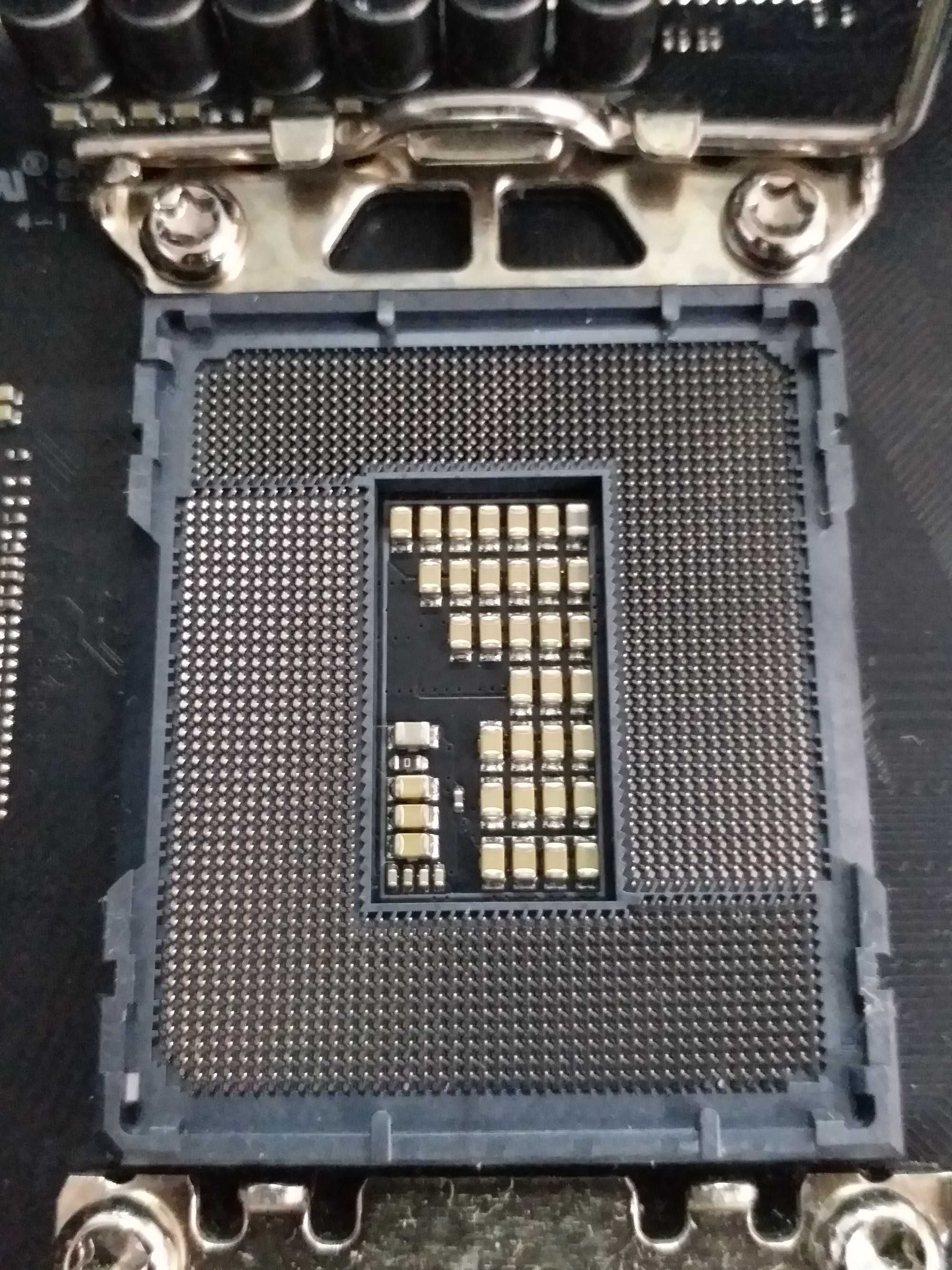 Топ плата Asus ROG Strix Z790-H Gaming WiFi  LGA 1700,  DDR5