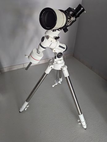 Teleskop Omegon Apo76ED + statyw BRESSER EXOS 1