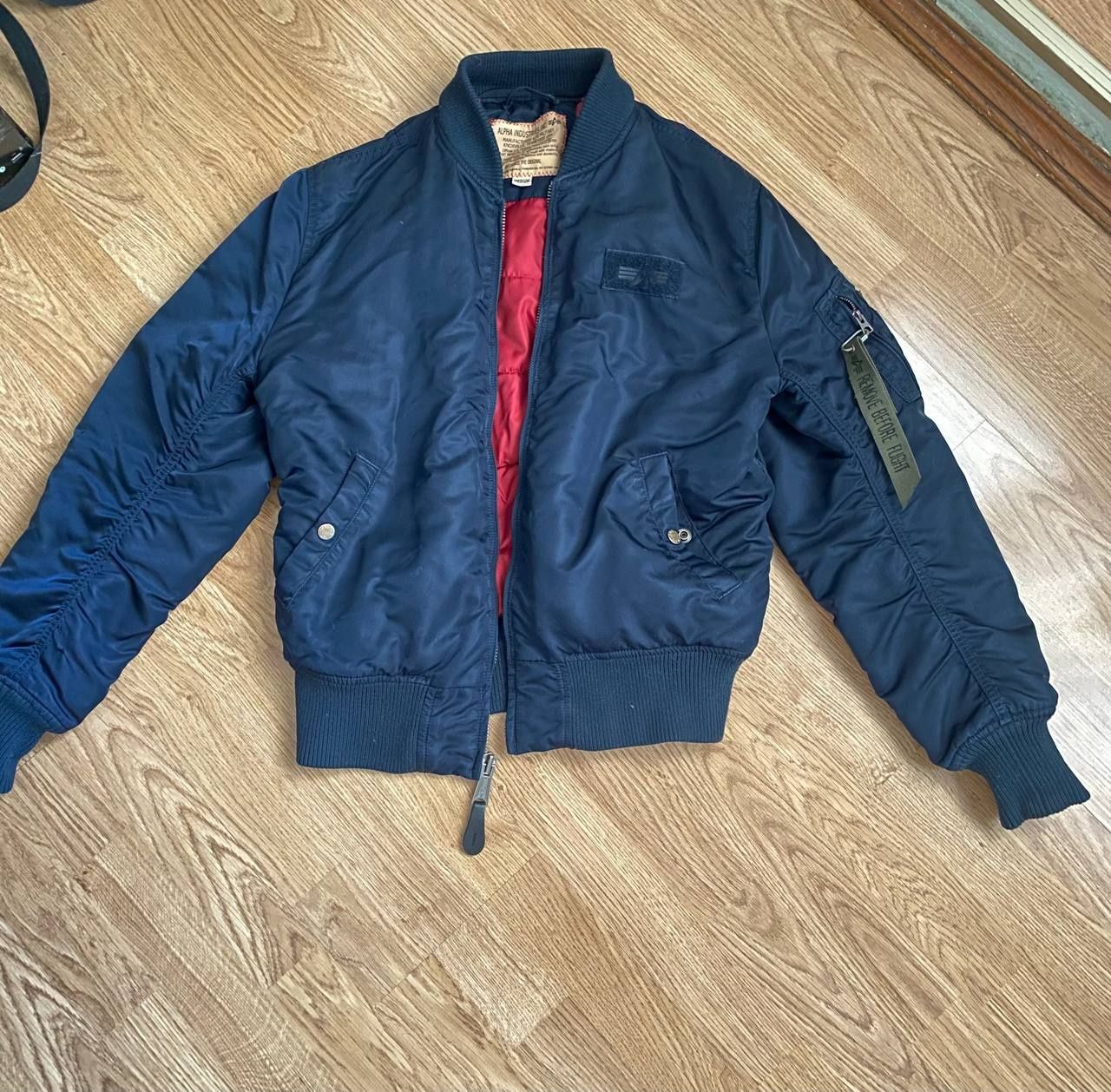 Бомбер alpha industries