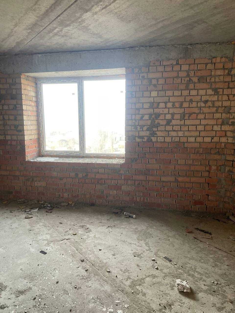 Продам квартиру -студию  34 м2 в кирпичном доме,  15мин от центра,