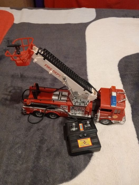 Carro dos bombeiros.