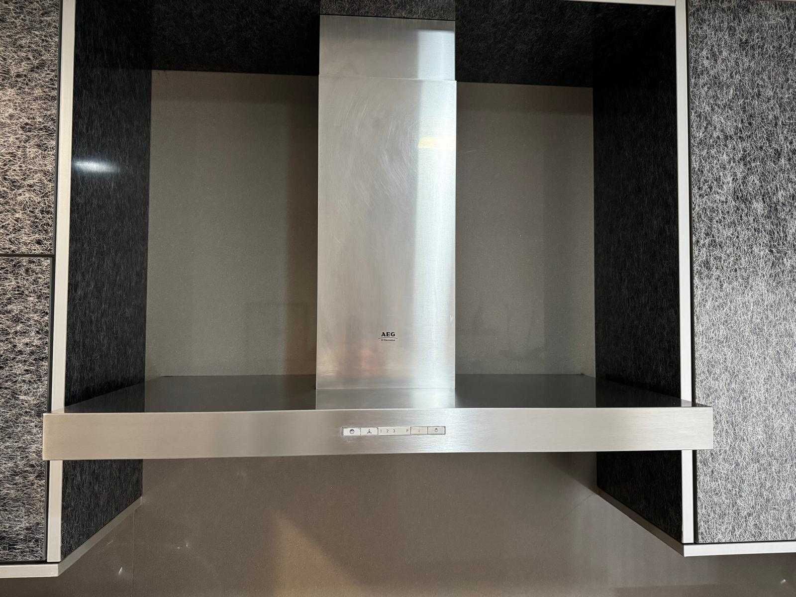 Exaustor de chaminé em Inox AEG