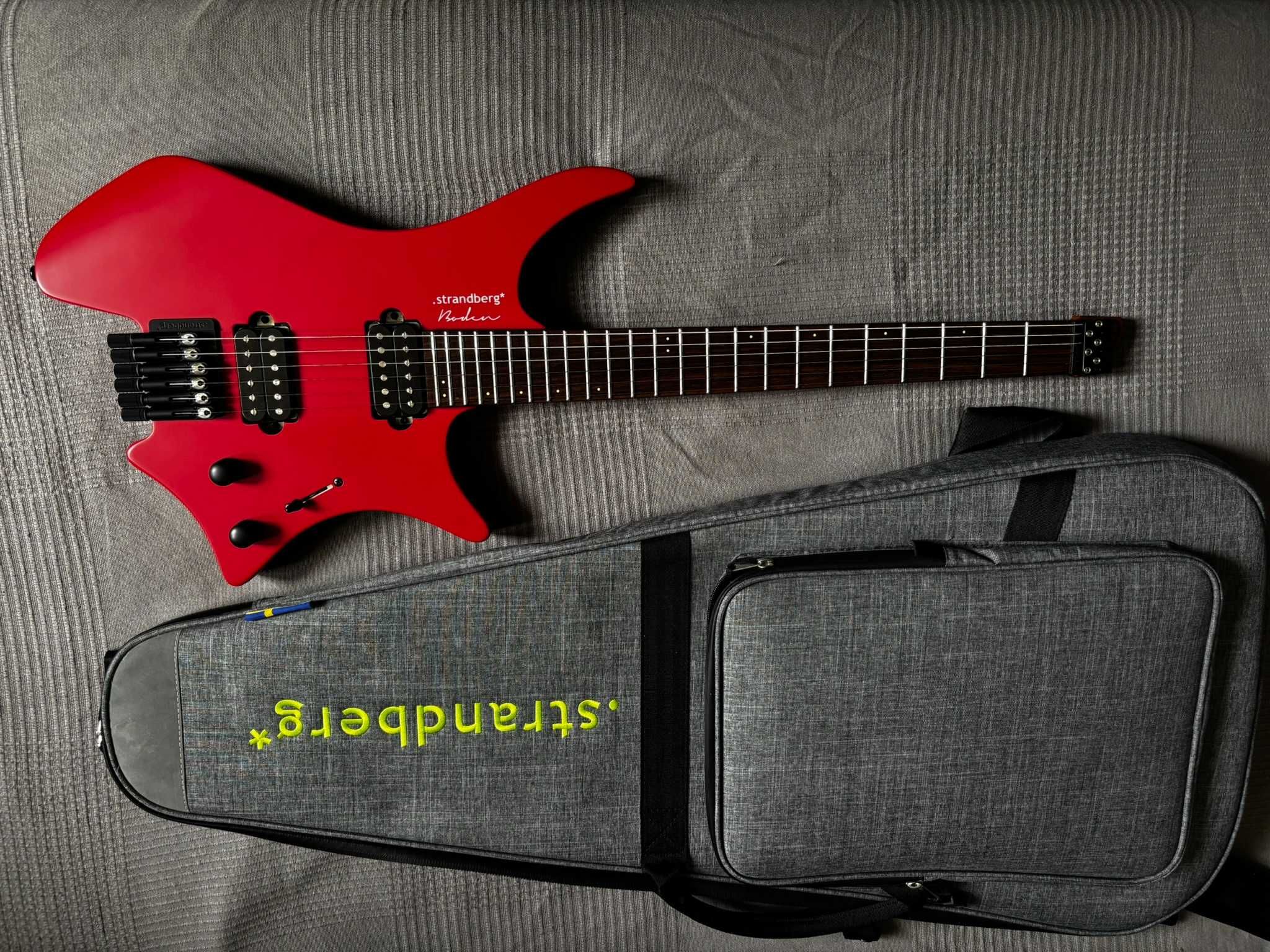 Headless Gitara Strandber Boden Essential Astro Dust