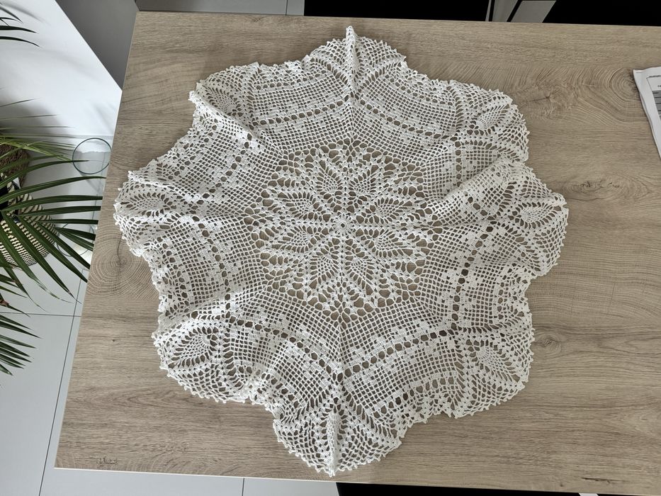 Recznie robiona swewetka na stol 76 cm