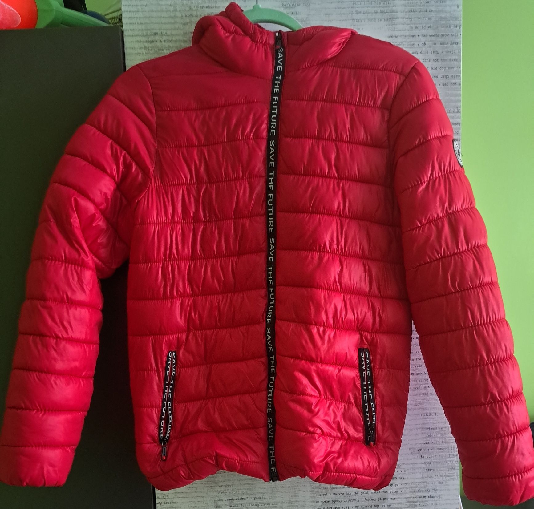 Czerwona kurtka wiosenno-jesienna dla dziewczynki r.164