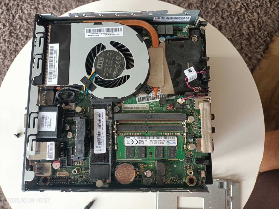 Lenovo ThinkCentre M900 (Core i5 6500T/RAM 8GB/SSD 256 NVMe/HD 530)