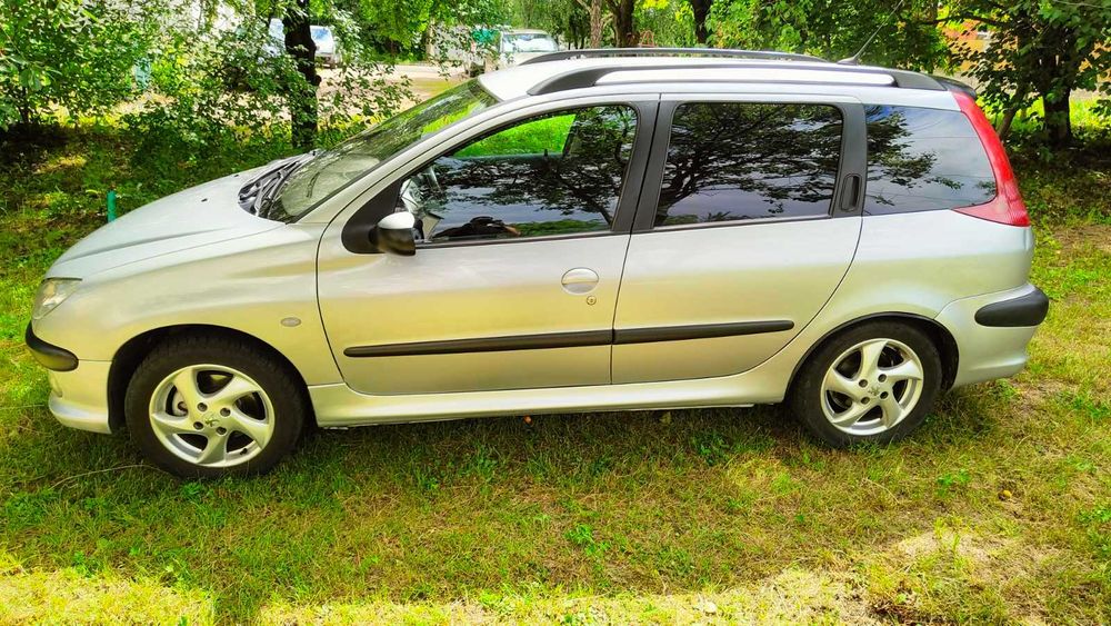 Продам Peugeot 206 SW