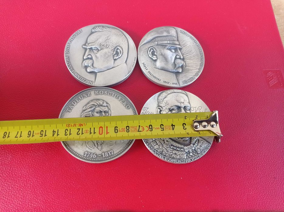 Medale PTAiN - Piłsudski, Kościuszko, Sobieski - 4 sztuki.