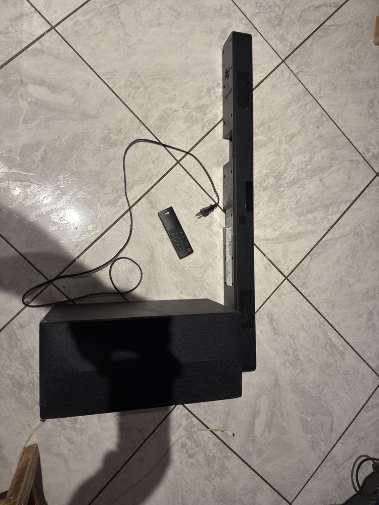 Sprzedam Soundbar lg sn4