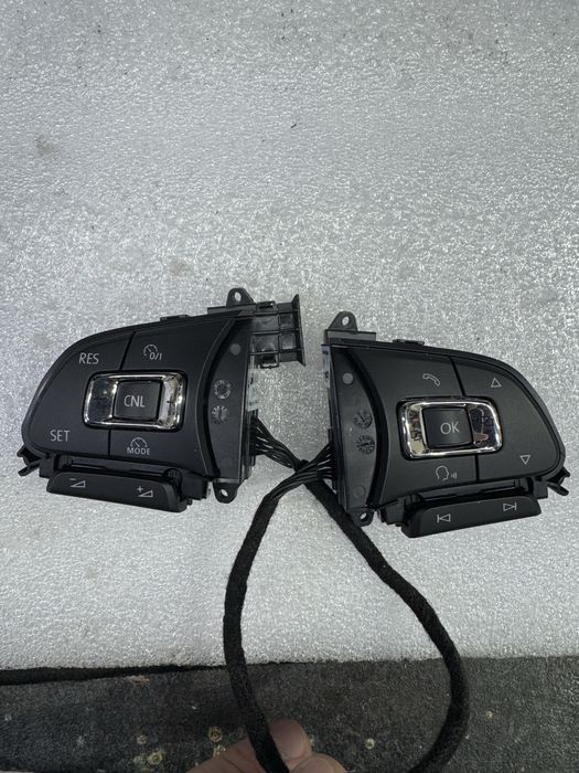 Кнопки на руль VW  5NG 959 442