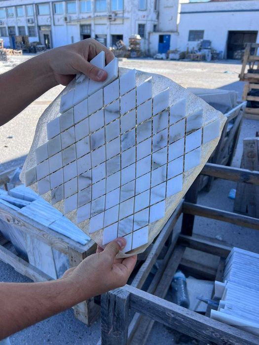 Mármore Natural Polido – Vários Tons e Padrões