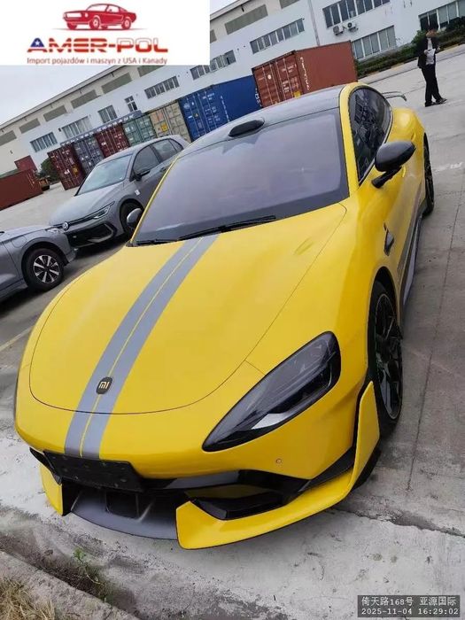 Xiaomi SU7 Xiaomi SU7 Ultra 2025