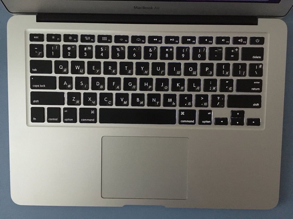 Apple MacBook A1466 2015 / i7 2.2 / SSD 8Gb / 256Gb