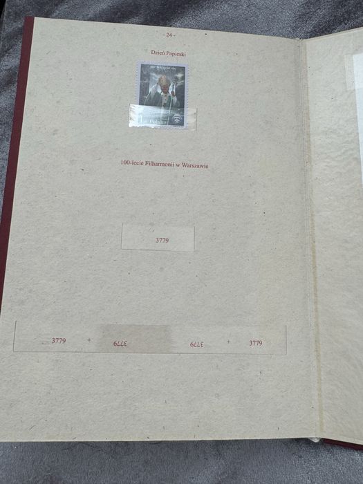 klaser jubileuszowy + znaczki pocztowe polski 2000