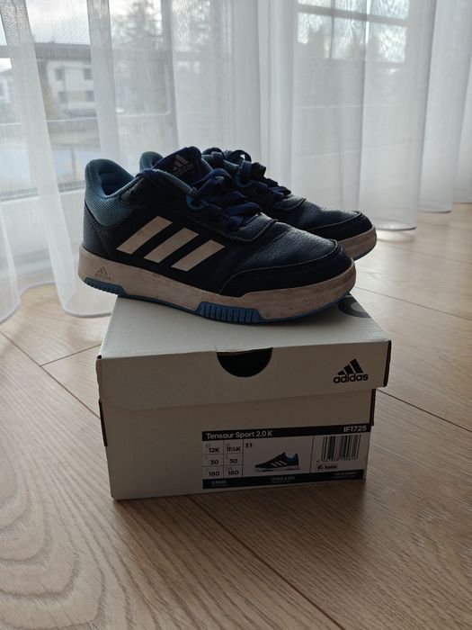 Buty sznurowane Adidas 30