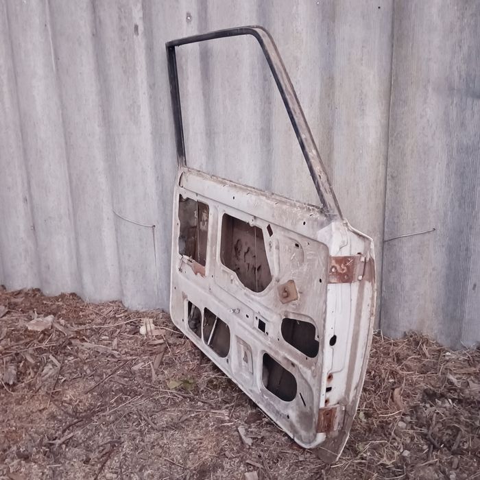 Двері передні ВАЗ 2107