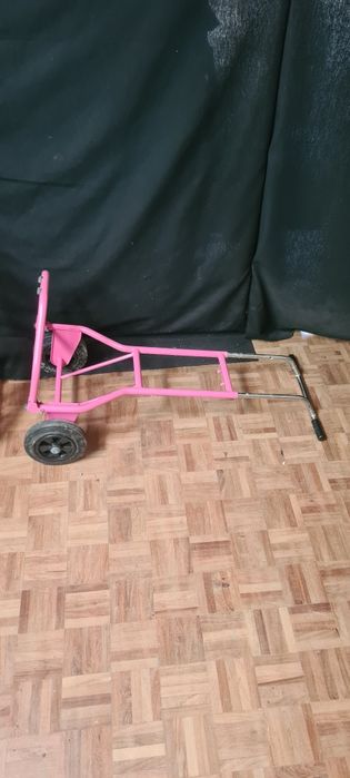 2 Carrinhos de transporte