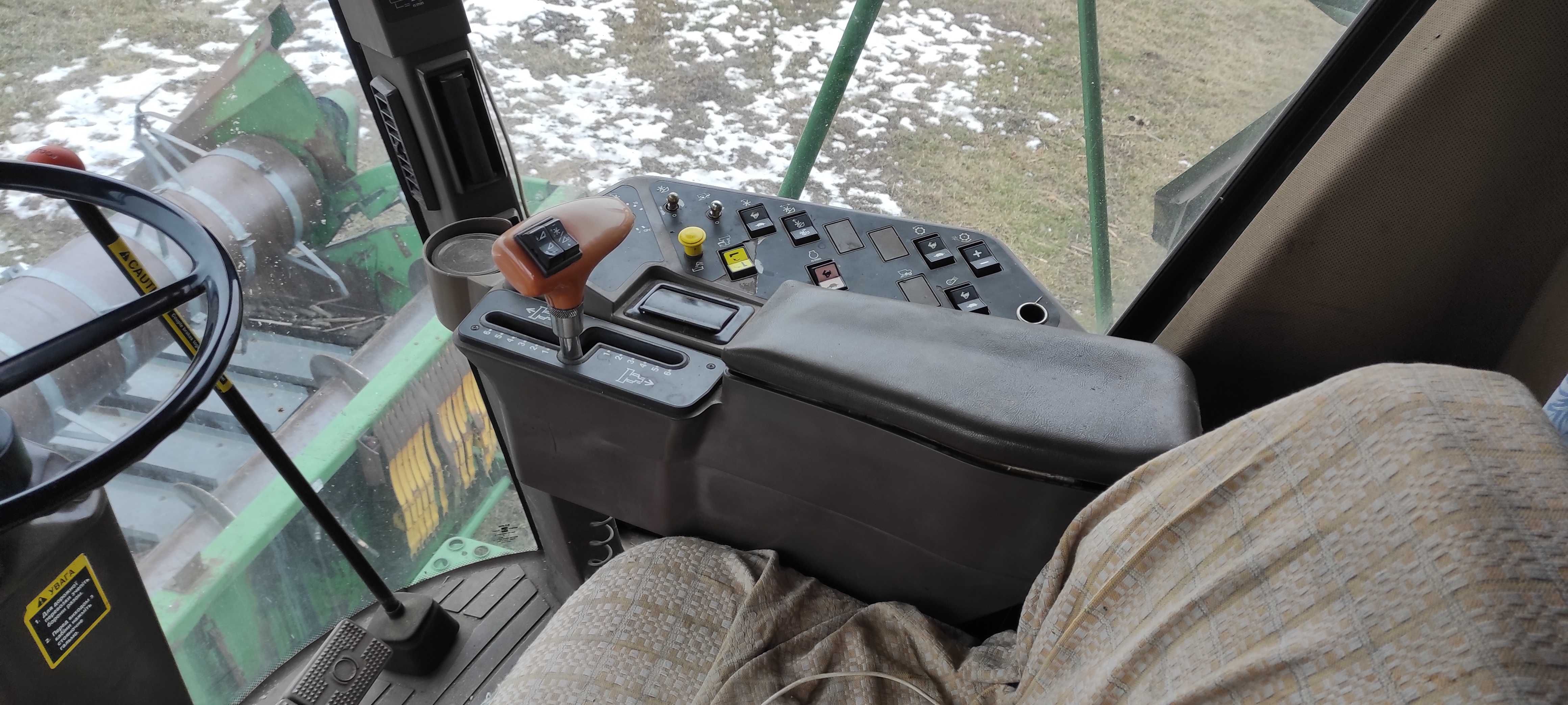 Комбайн John Deere 9500