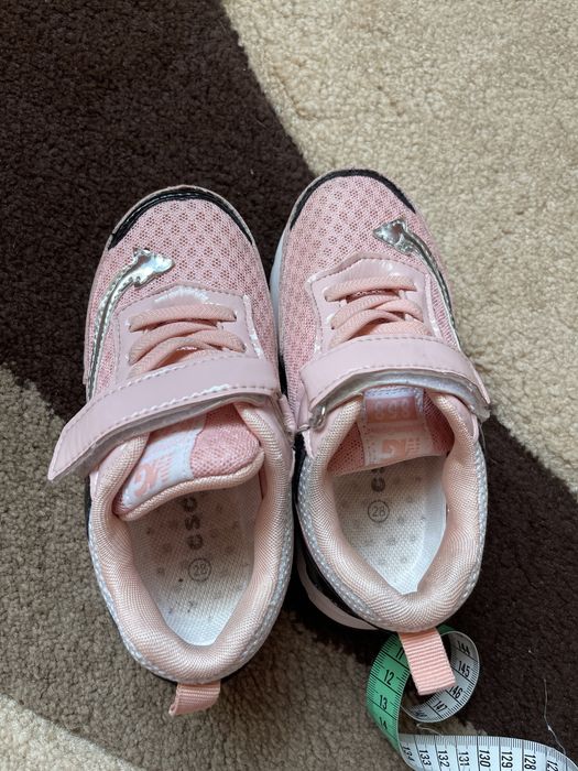 Кроссовки 28-размер