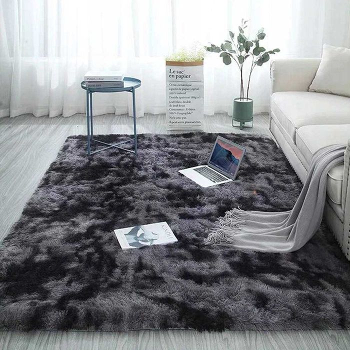 Nowy dywan VILLAGO Ombre Shaggy 200x300 cm b. miękki ciemny szary