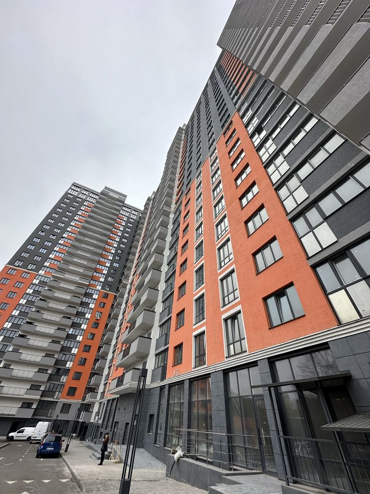 Продам 2-к с кладовкой ЖК Багговутовский вул.Загорівська 25