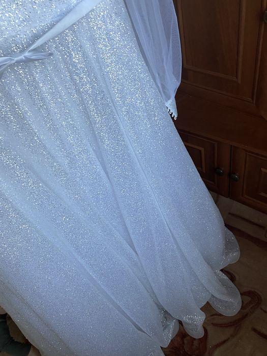 Весільна сукня з блискітками