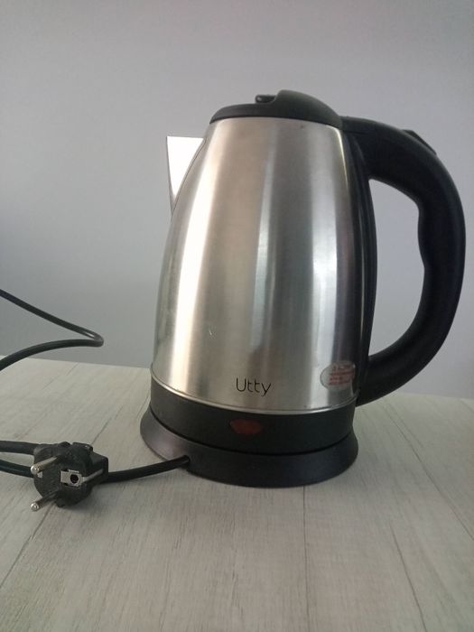 Чайник електричний вживаний