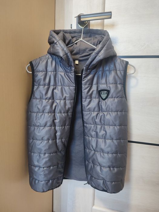 Продам детскую жилетку