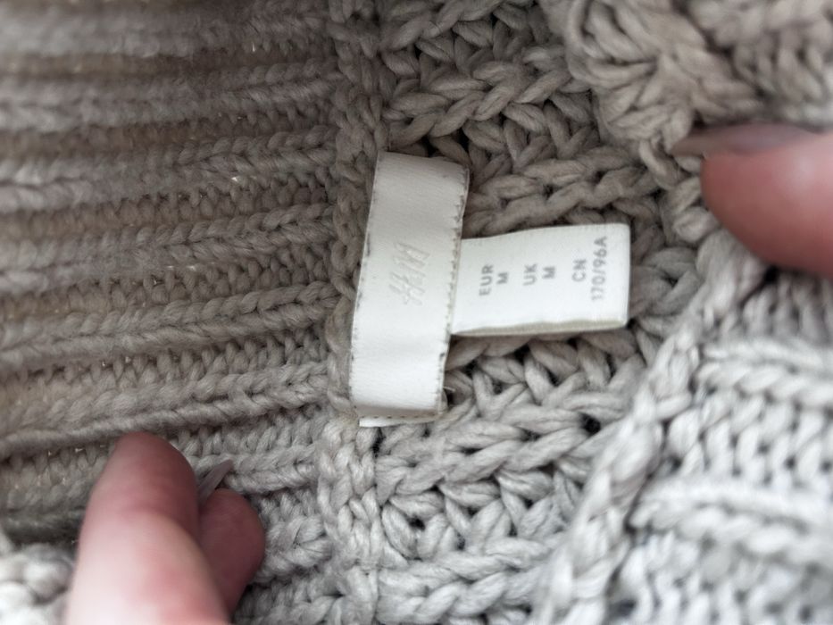 светр з горловиною  hm s