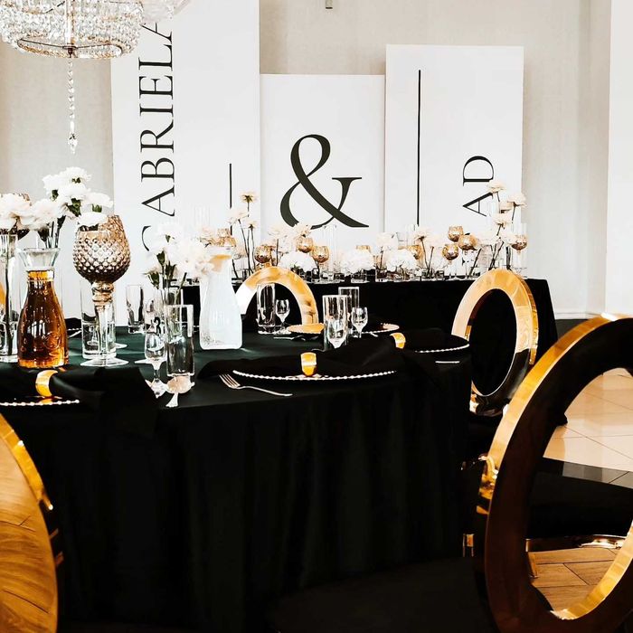 Wynajem krzeseł Glamour – białe, zieleń, granat, róż, czarne, beż