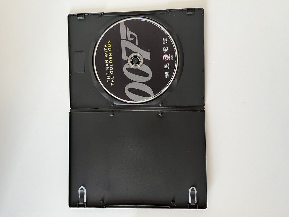 DVD 007 O Homem da Pistola Dourada