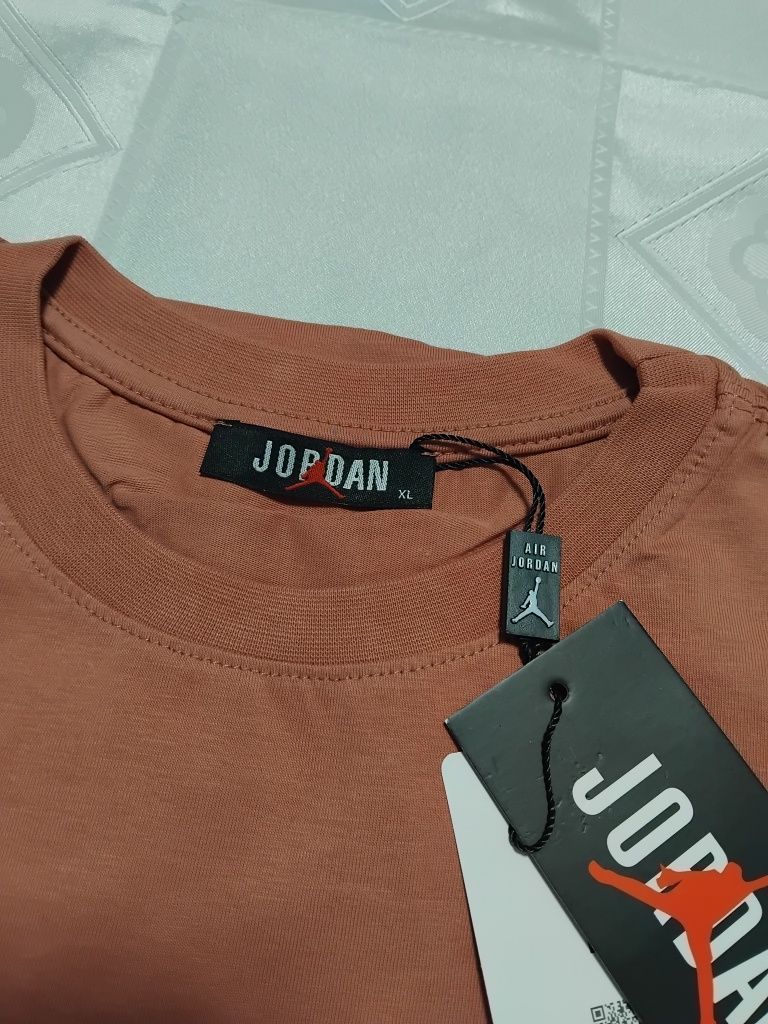 Łososiowa Koszulka Jordan XL