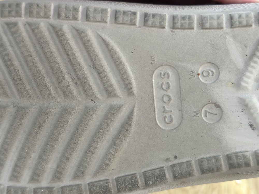 Crocs baya platform beżowe beż przypinki przypinka r. 39