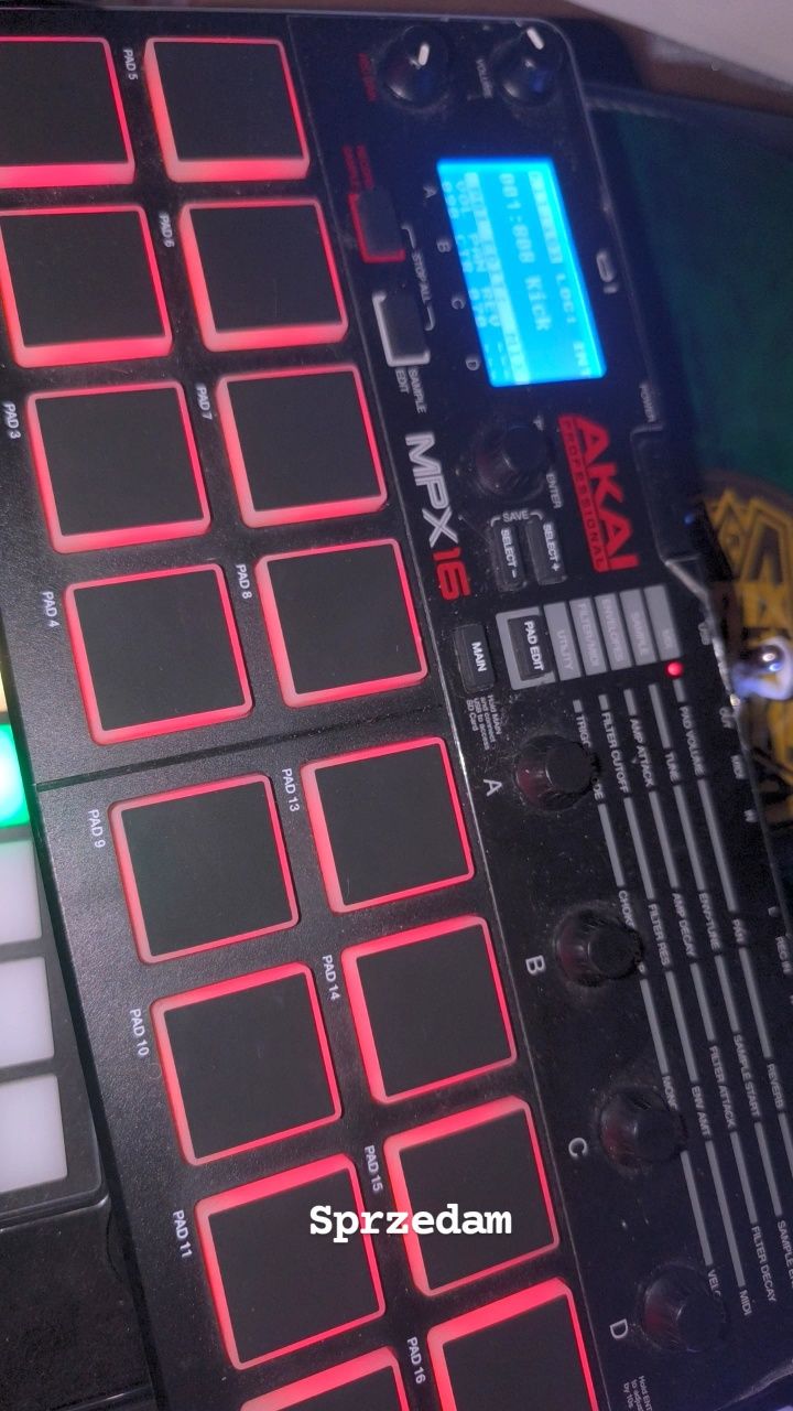 Akai mpx 16 sampler