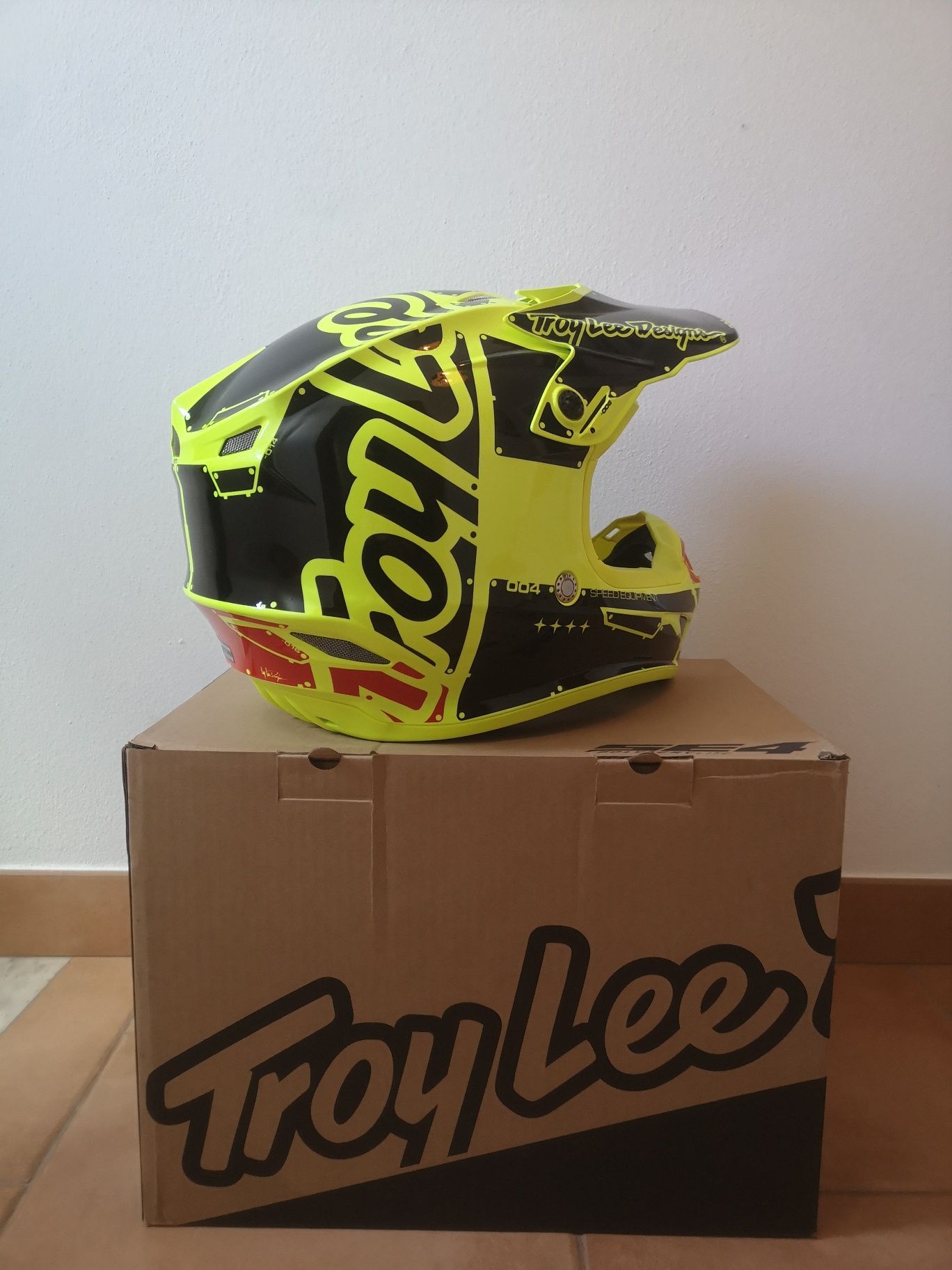 Capacete Troy Lee Design